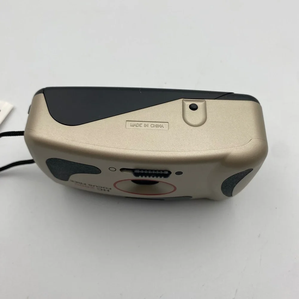 DS-MAX HC 2000 Focus Free 35mm Film Camera Champagne Gold Point Shoot Vintage
